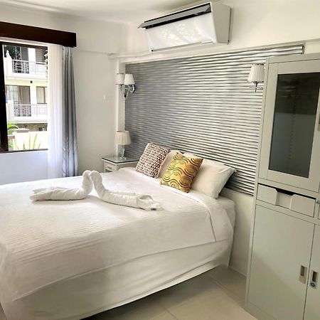 מנילה Stunning 2Br Apt, 65 Sq M Netflix At Rosewood Pointe Residences Near Bgc מראה חיצוני תמונה