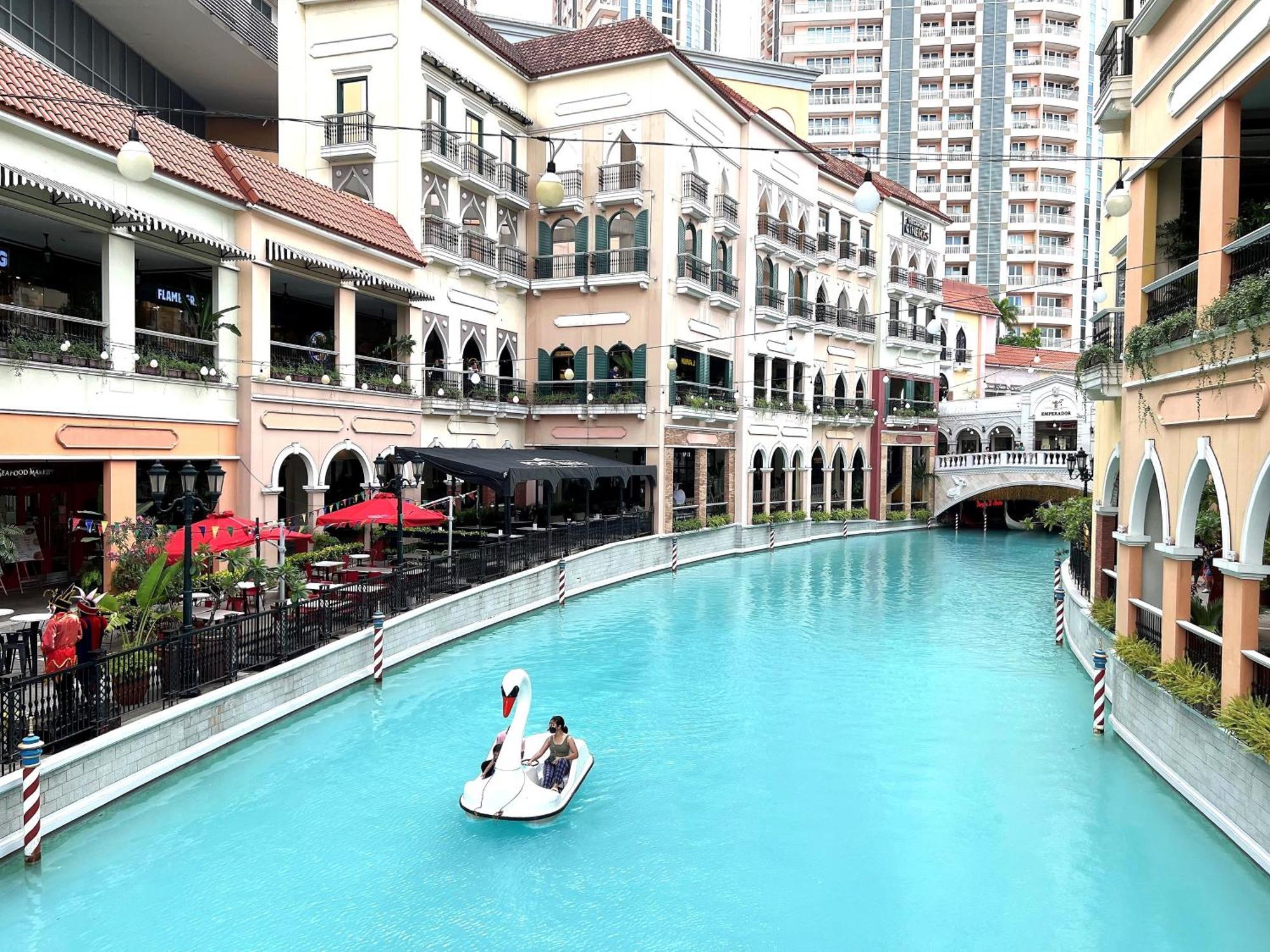 מנילה Stunning 2Br Apt, 65 Sq M Netflix At Rosewood Pointe Residences Near Bgc מראה חיצוני תמונה