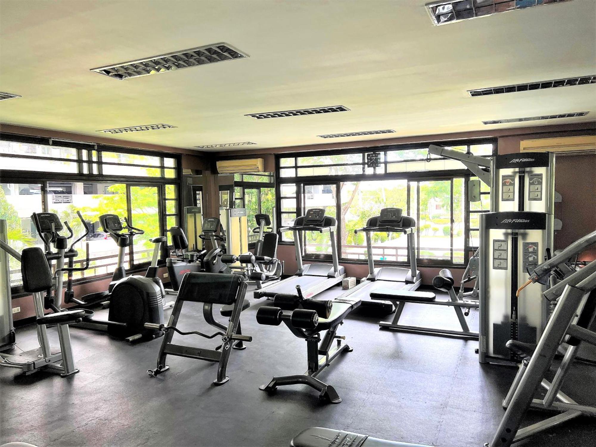 מנילה Stunning 2Br Apt, 65 Sq M Netflix At Rosewood Pointe Residences Near Bgc מראה חיצוני תמונה