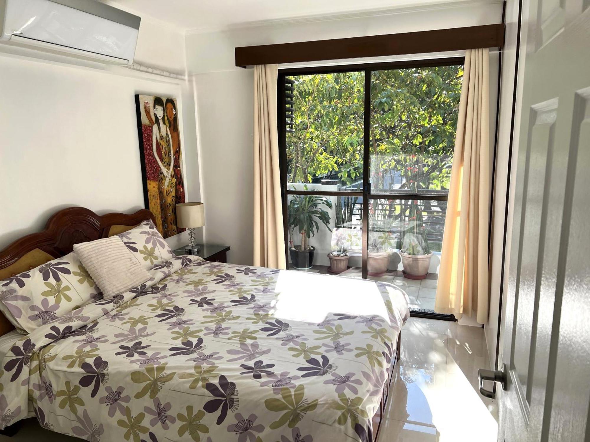 מנילה Stunning 2Br Apt, 65 Sq M Netflix At Rosewood Pointe Residences Near Bgc מראה חיצוני תמונה