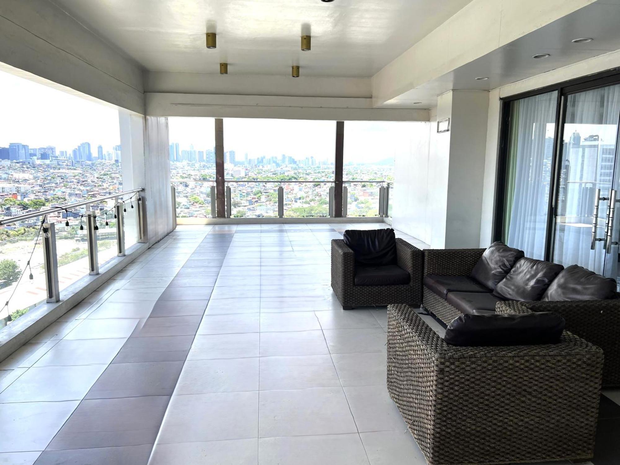 מנילה Stunning 2Br Apt, 65 Sq M Netflix At Rosewood Pointe Residences Near Bgc מראה חיצוני תמונה