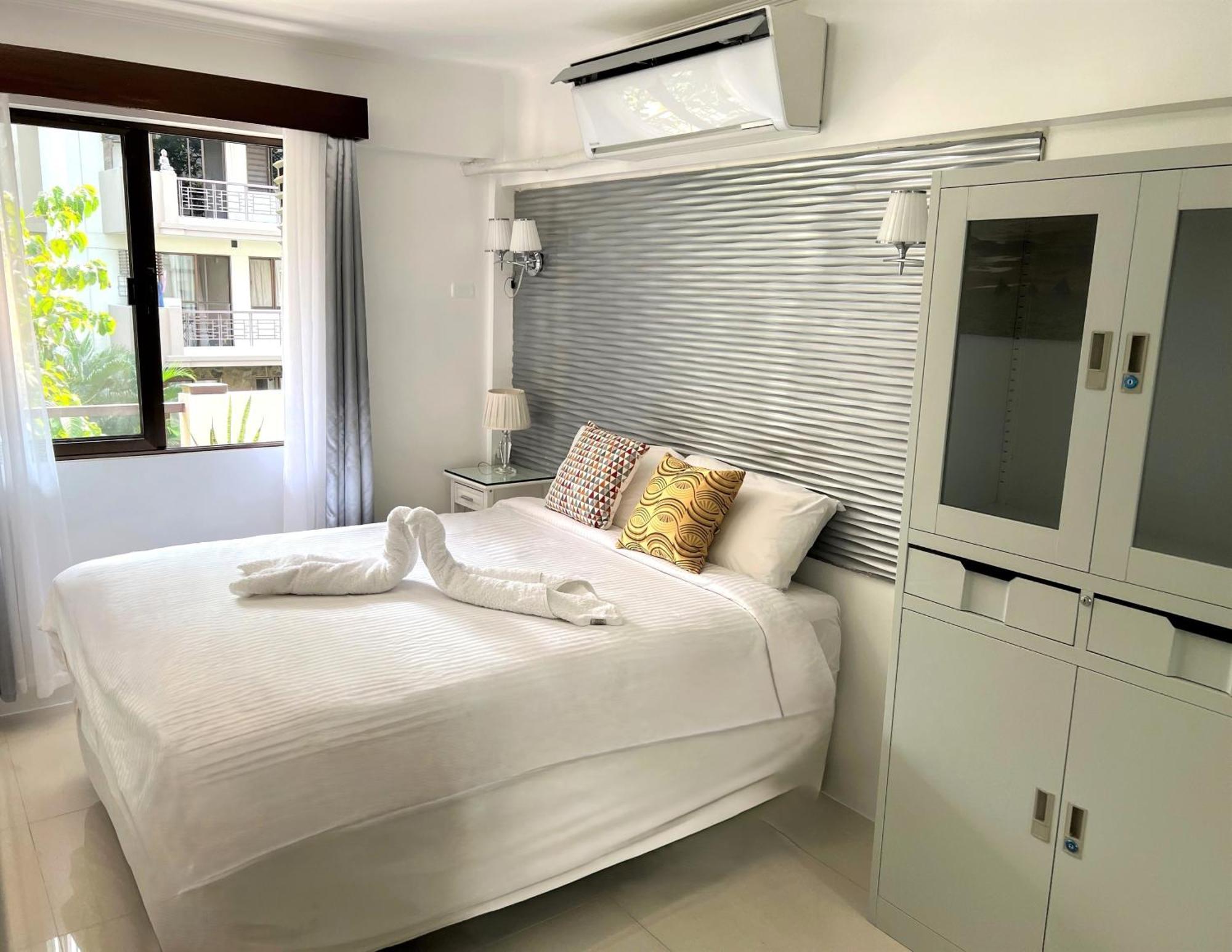 מנילה Stunning 2Br Apt, 65 Sq M Netflix At Rosewood Pointe Residences Near Bgc מראה חיצוני תמונה